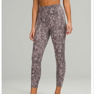 Lululemon Wunder Train Crop 23" Denim Wash Print Dusky Lavender Black Size 6